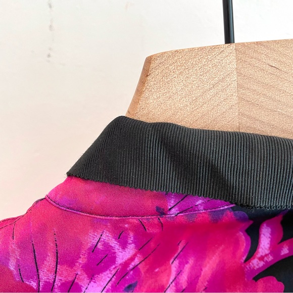 Elie Tahari Saks Fifth Exclusive Silk Stretch Button Down Shirt - Picture 12 of 12